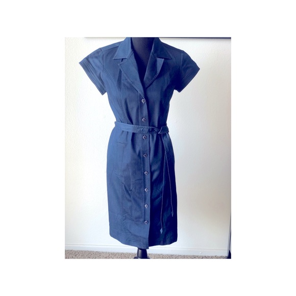 Button down, blu-jean dress w/ wrap tie made by Evan-Picone. - Picture 1 of 4